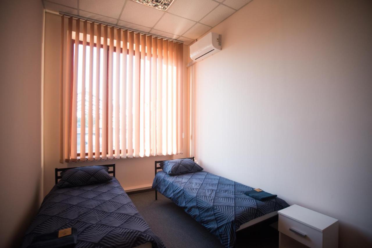 Si-Yo Hostel Uzjhorod Exteriör bild