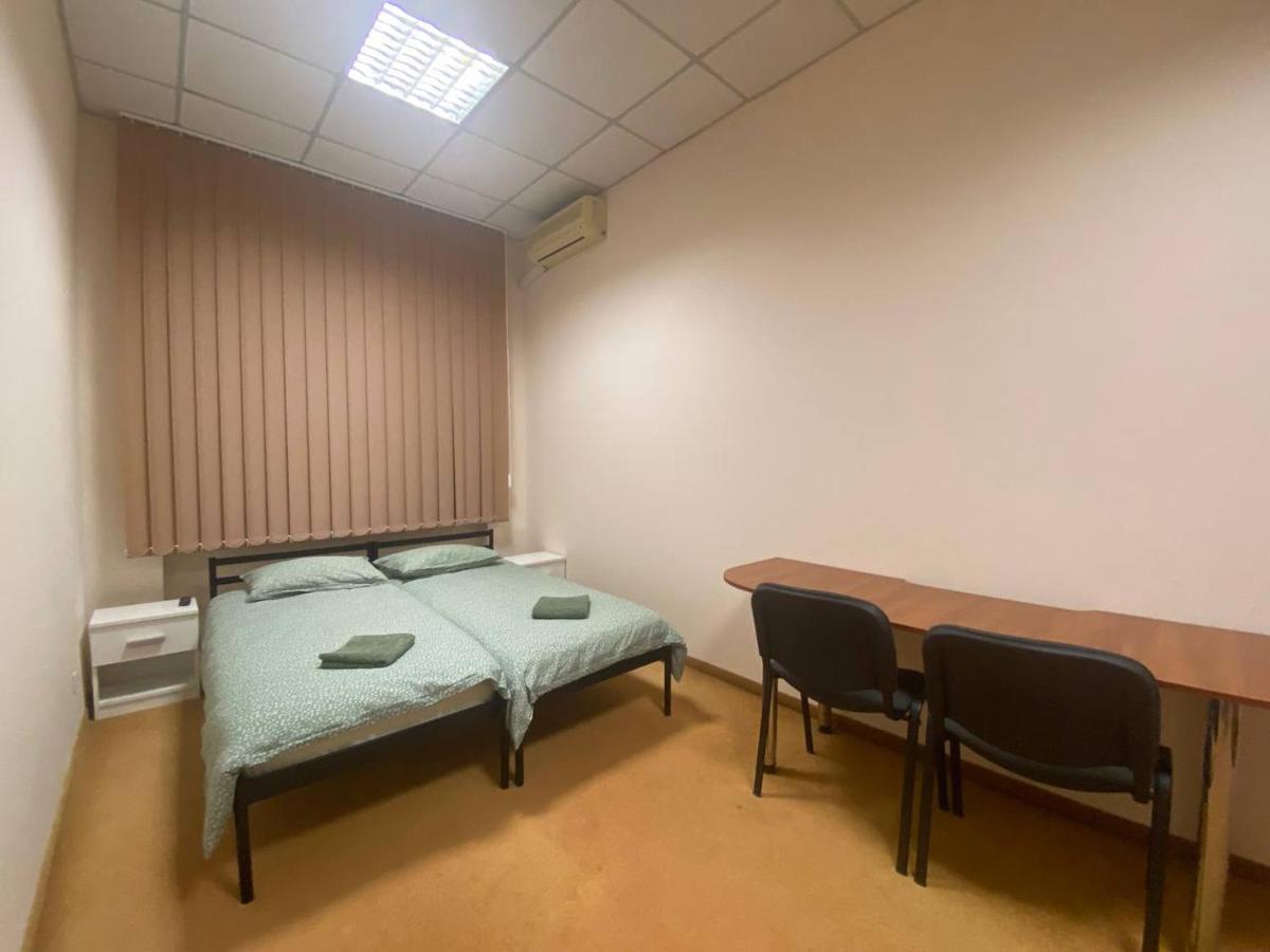 Si-Yo Hostel Uzjhorod Exteriör bild