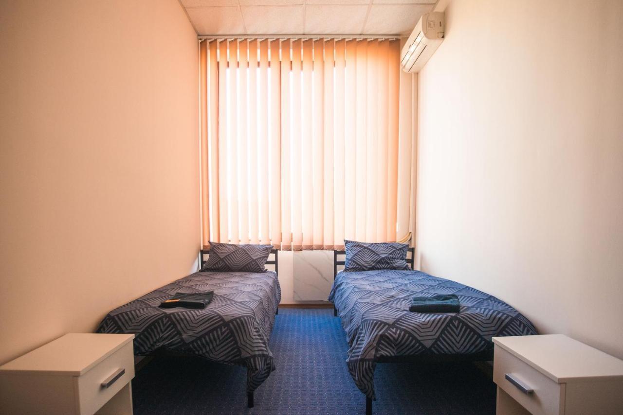 Si-Yo Hostel Uzjhorod Exteriör bild