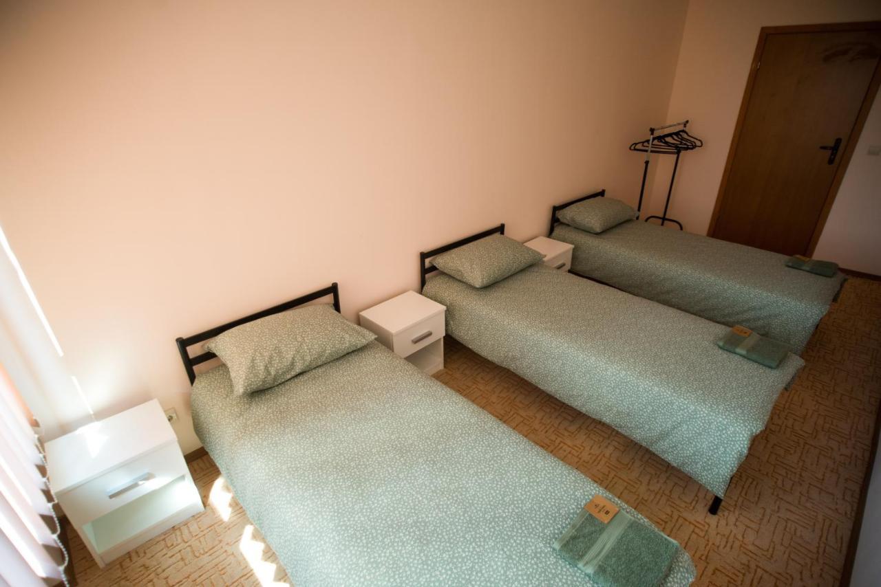 Si-Yo Hostel Uzjhorod Exteriör bild