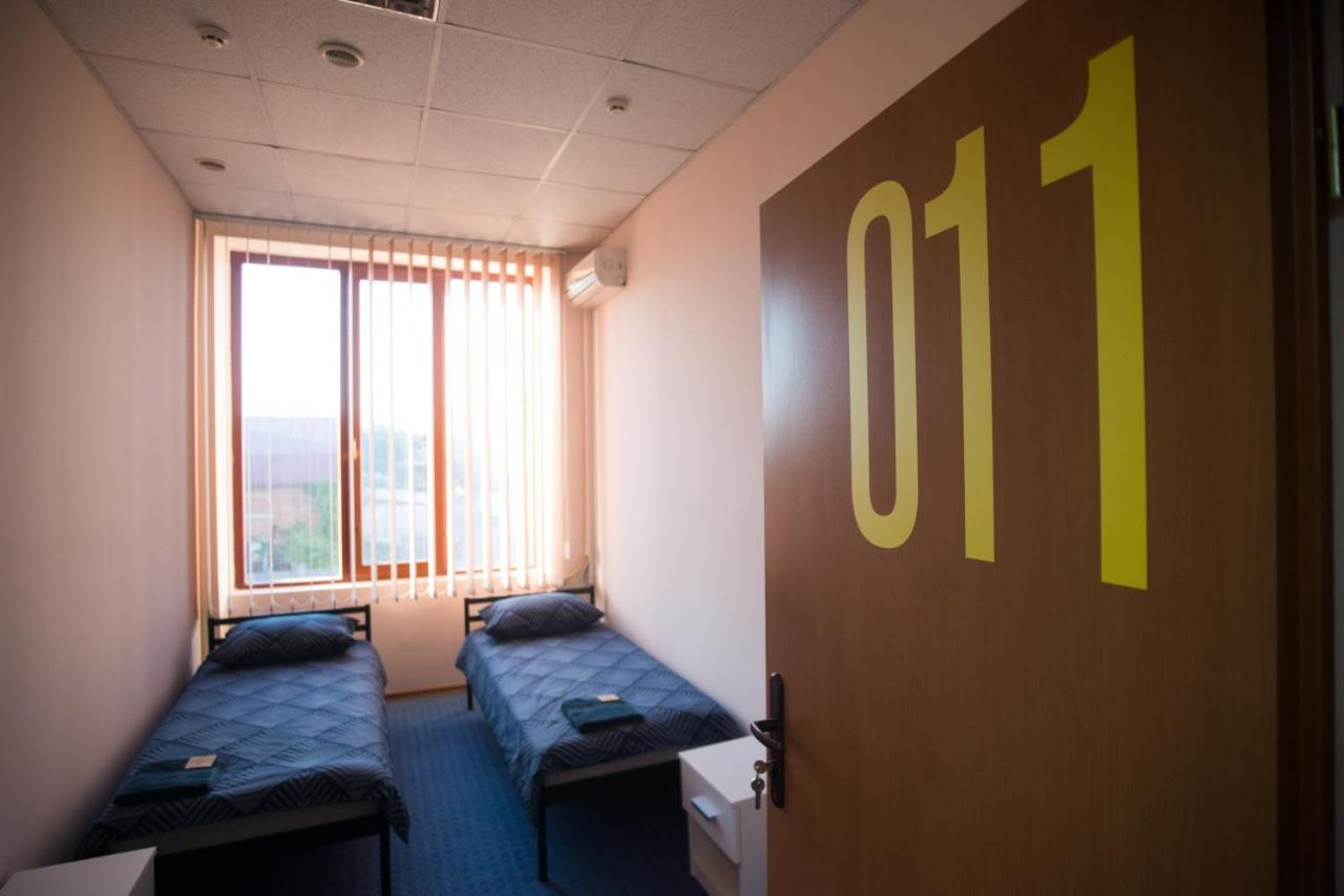 Si-Yo Hostel Uzjhorod Exteriör bild