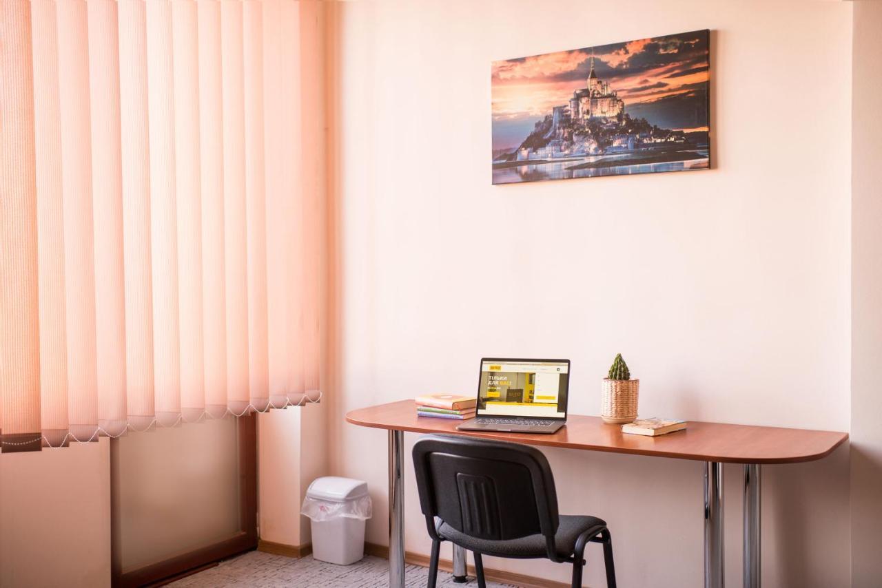 Si-Yo Hostel Uzjhorod Exteriör bild
