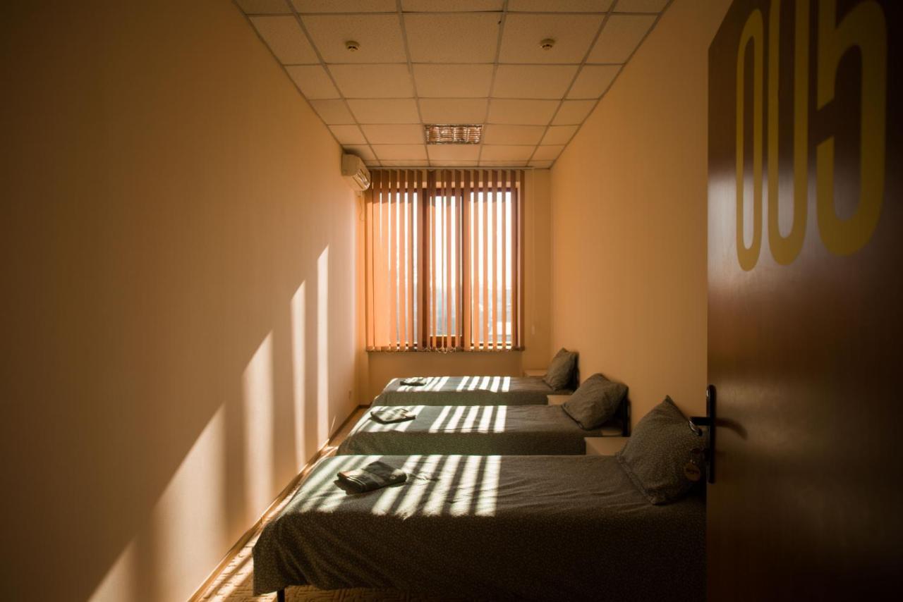 Si-Yo Hostel Uzjhorod Exteriör bild