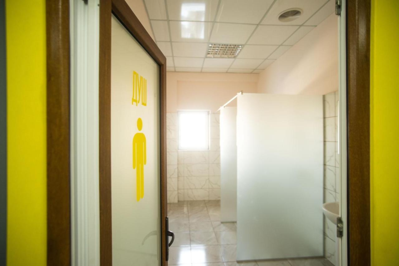 Si-Yo Hostel Uzjhorod Exteriör bild