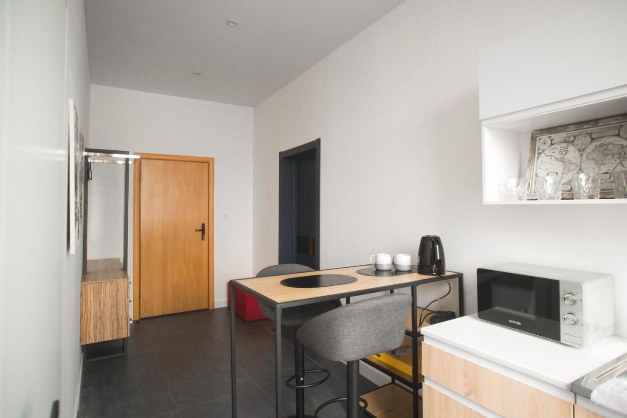 Si-Yo Hostel Uzjhorod Exteriör bild