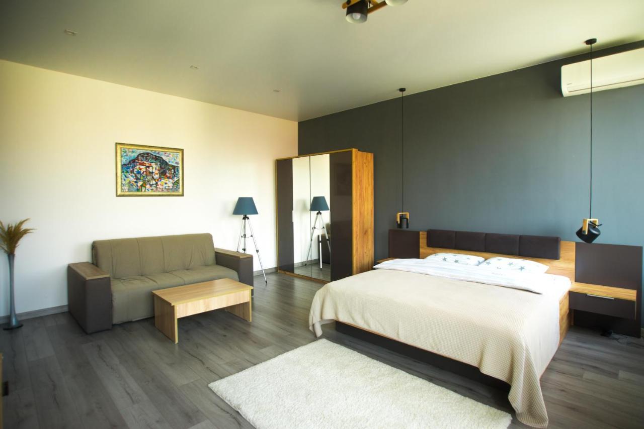 Si-Yo Hostel Uzjhorod Exteriör bild